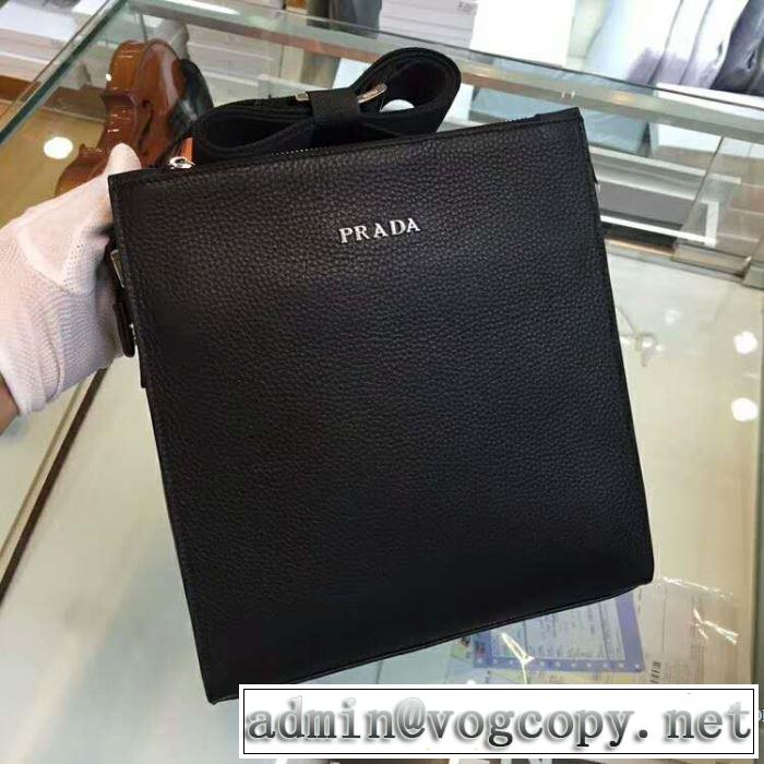 個性的なデザイン プラダ PRADA 2018春夏新作 斜め掛けバッグ