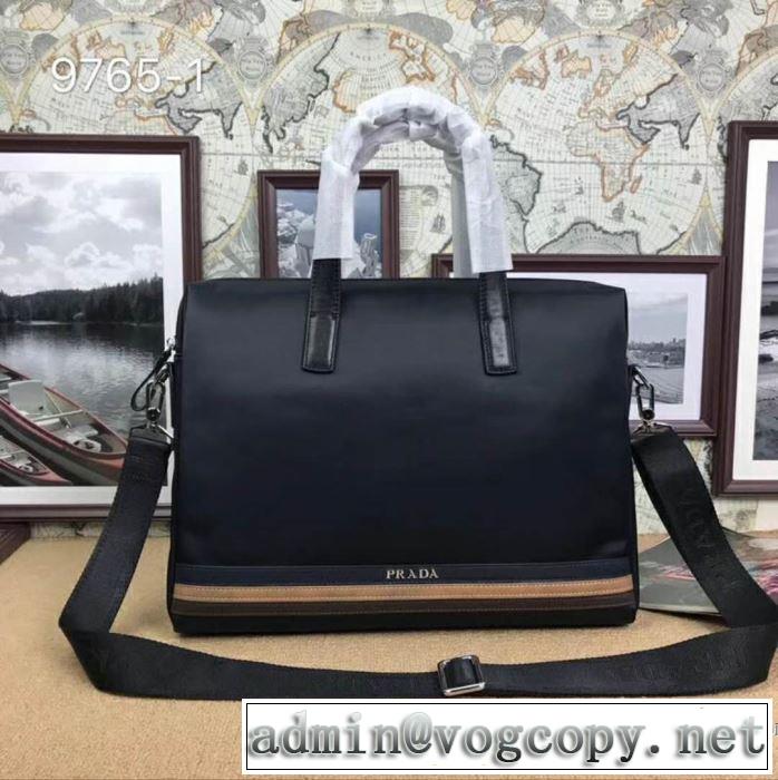 プラダ PRADA 2018抜群の雰囲気が作れる! 手持ち&ショルダー掛け
