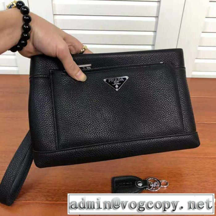 ファッショニスタ愛用 PRADA ポーチ 超目玉新作 プラダ2018年秋冬入荷 大人カジュアル