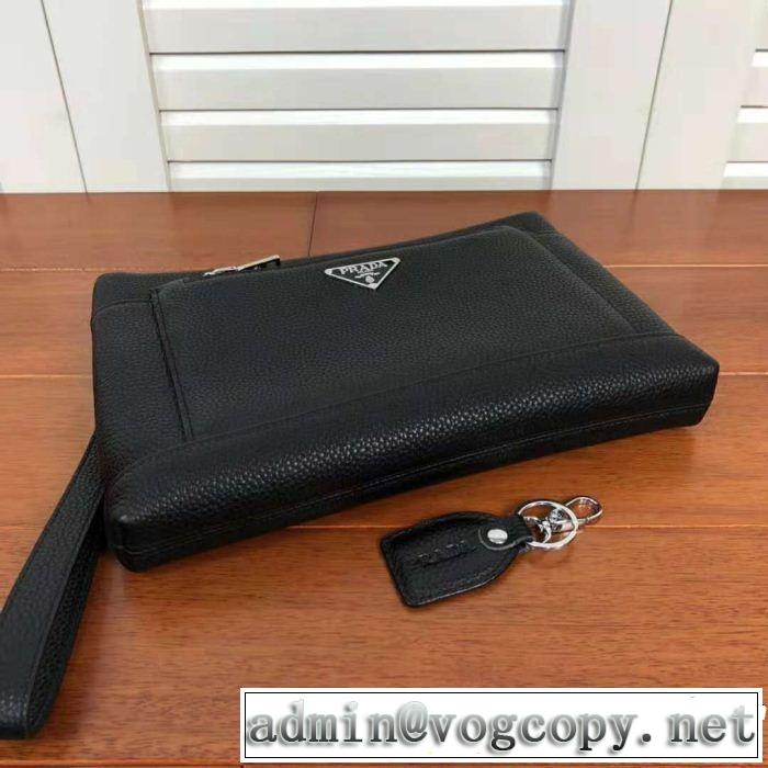 ファッショニスタ愛用 PRADA ポーチ 超目玉新作 プラダ2018年秋冬入荷 大人カジュアル