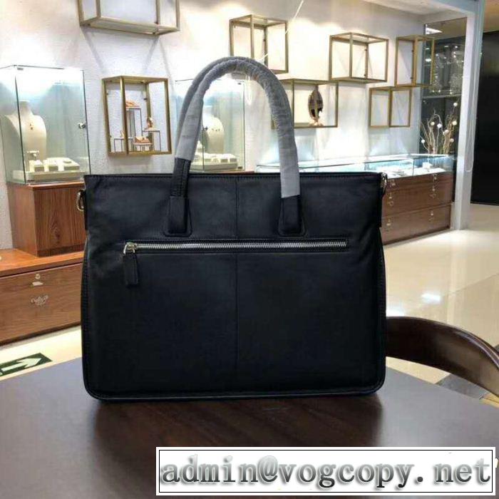18ＳＳ美品プラダファッションの最先端 PRADA  芸能人愛用 手持ち&ショルダー掛け