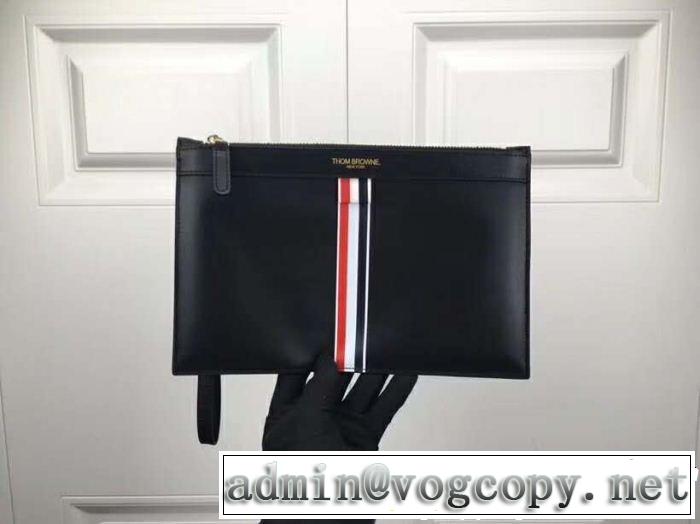 大胆なデザイン トムブラウン THOM BROWNE 2018秋冬の定番新品到来!  数量限定再入荷 クラッチバッグ
