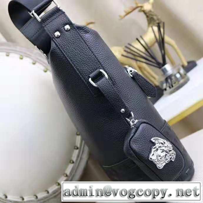 オシャレを満喫できる ヴェルサーチ 今年っぽくNEWファッション VERSACE ショルダーバッグ18ＳＳ美品