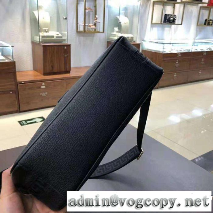 美品*入手困難 ヴェルサーチ2018新品入荷 VERSACE 流行の注目ブランド再入荷！