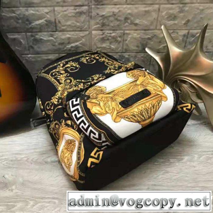 今季新作登場 リュック、バックパック VERSACE 希少性の高い ヴェルサーチ 2018年秋冬入荷