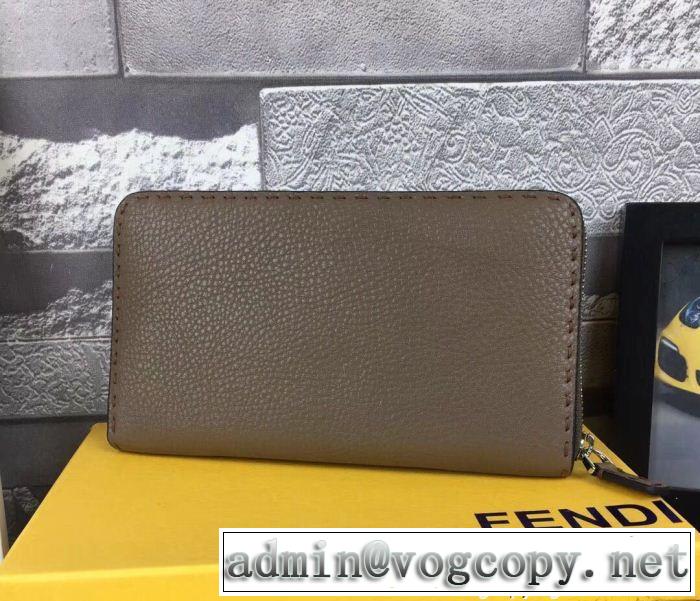長財布 2色可選 人気急上昇中 フェンディ FENDI 希少価値大 2018新品入荷