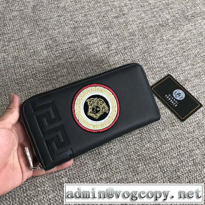 2018新たな世界に新作通販 ヴェルサーチ VERSACE 長財布 人気が再燃！