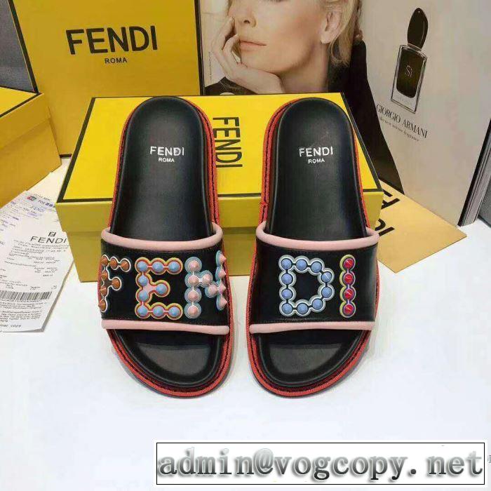 追跡あり☆入手困難!! フェンディ FENDI 2018春夏新作 サンダル