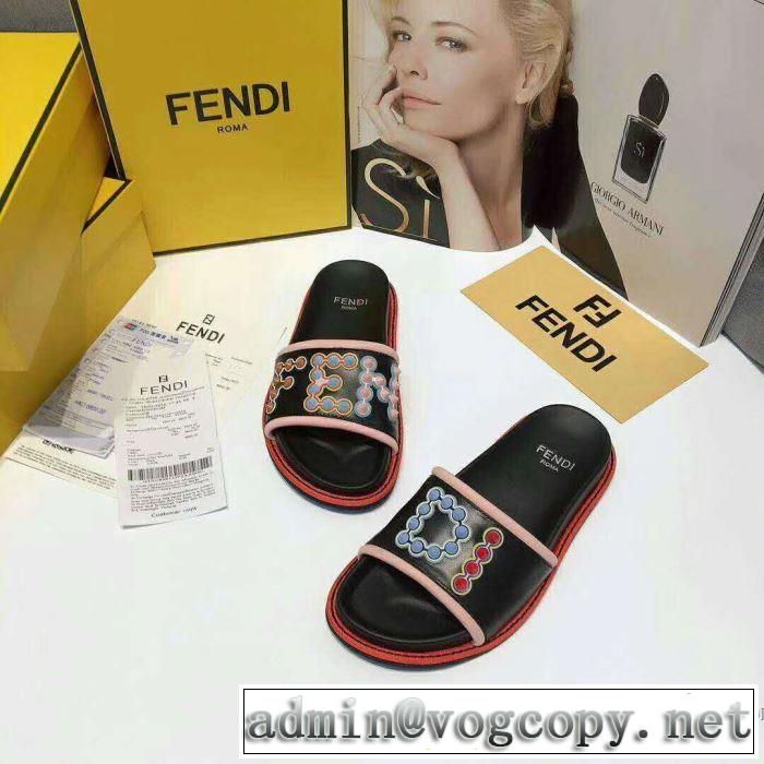 追跡あり☆入手困難!! フェンディ FENDI 2018春夏新作 サンダル