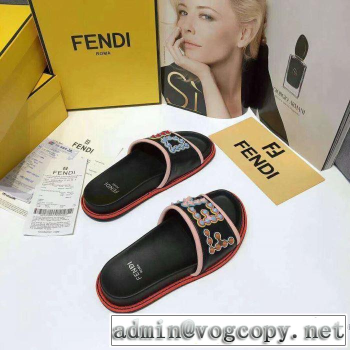 追跡あり☆入手困難!! フェンディ FENDI 2018春夏新作 サンダル