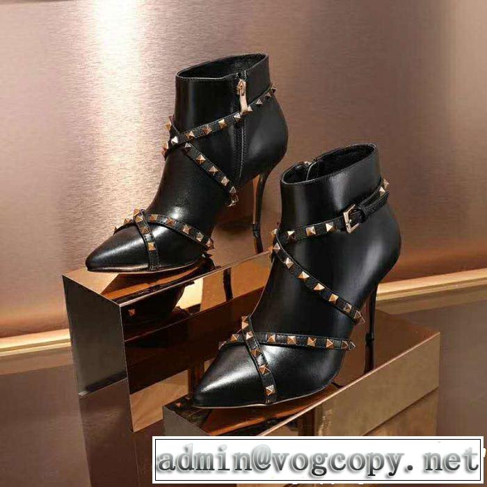  すっかり定番化 人気急上昇中  ブーツ 2018年秋冬入荷 ヴァレンティノ VALENTINO 秋冬大活躍