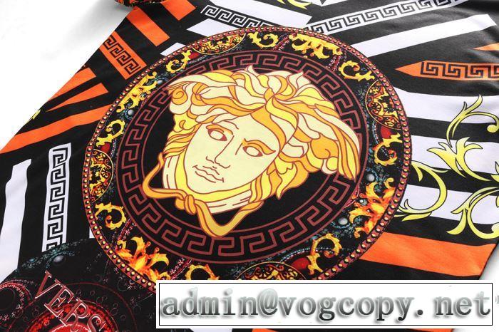 2018春夏新作 ストリートファッション ヴェルサーチ VERSACE 吸汗性に優れ 半袖Tシャツ