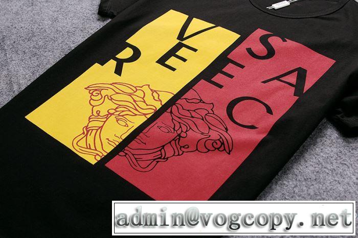 肌に馴染みやすい 軽量で薄手の 2018春夏新作 ヴェルサーチ VERSACE 半袖Tシャツ 3色可選