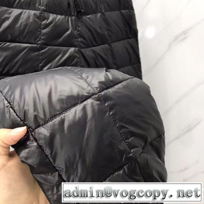 デニムパンツ 根強い人気定番商品 大人気商品再入荷! MONCLER モンクレール