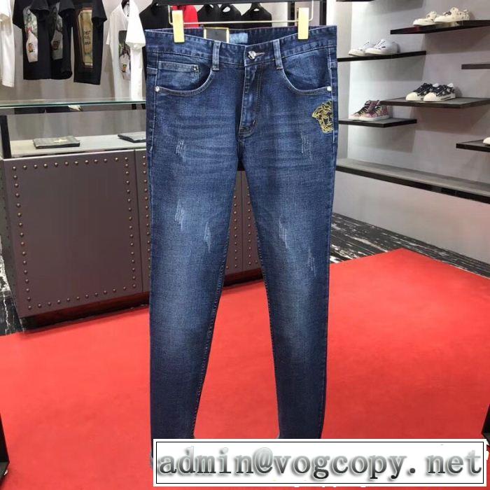  ヴェルサーチVERSACE  最近人気一番！　2018新品入荷　ジーンズ　美品*入手困難