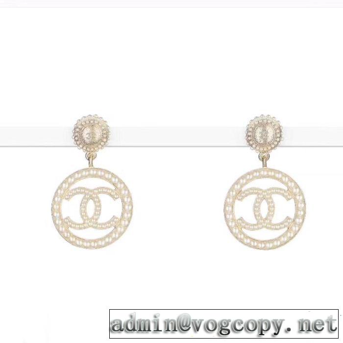 絶妙な新商品 CHファッション度アップ CH ピアス 美品*入手困難