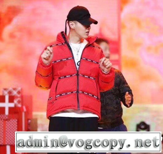 2018人気の主流アイテム 秋季超人気アイテム SUPREME シュプリーム 秋のお出かけに最適 4色可選