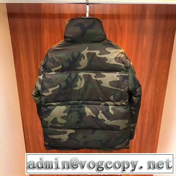 SUPREME シュプリーム 秋のお出かけに最適  絶妙な新商品 定番品質保証 人目を引く存在感