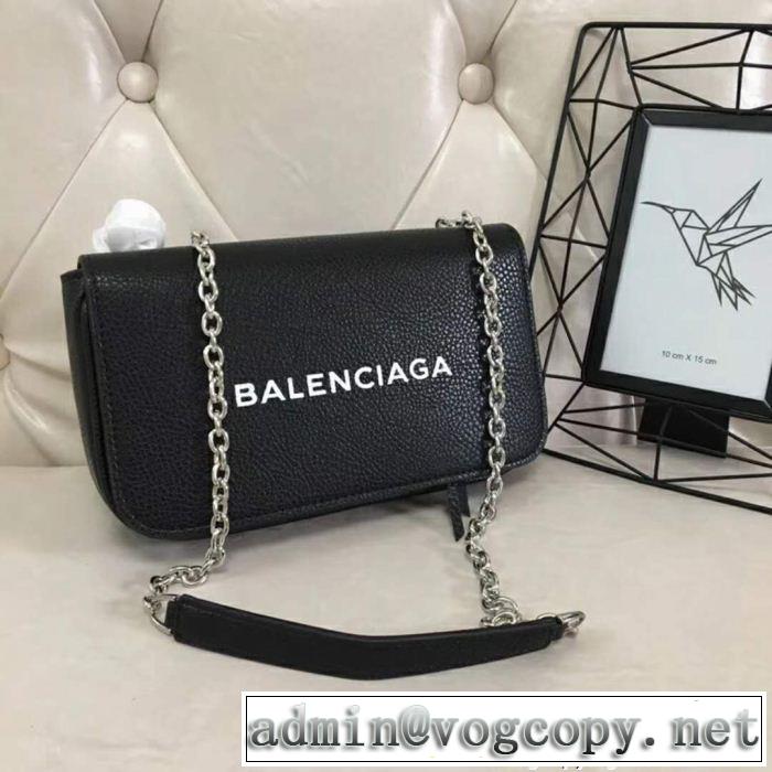  人気デザインで欲しいバレンシアガ BALENCIAGA 2色選択可ショルダーバッグ