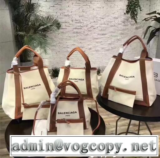  バレンシアガ 毎年流行り定番アイテムおすすめBALENCIAGAトートバッグ存在感を発揮する