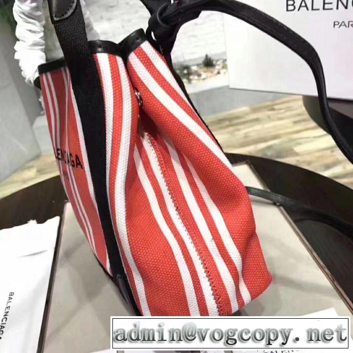 高級感漂うBALENCIAGAバレンシアガ偽物ショルダー付きレディーストートバッグ主役級のアイテム