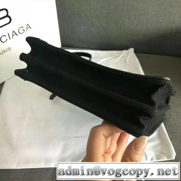 便利な定番アイテムショルダー付きBalenciagaバレンシアガコピーレディースクラッチバッグ