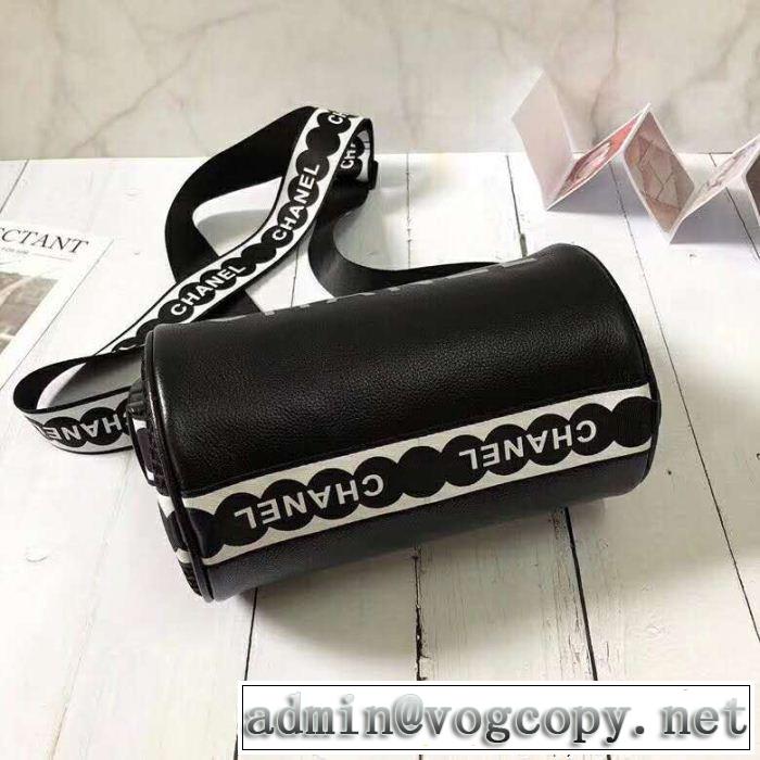 定番のストリートスタイルCHCHスーパーコピーショルダーレディース本革バッグ