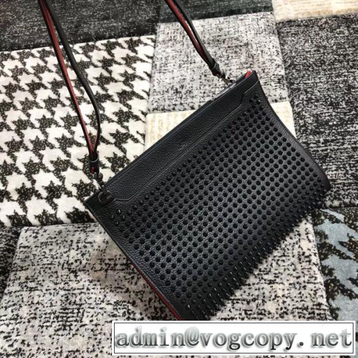 春夏大活躍 クリスチャンルブタン Christian Louboutin ショルダーバッグ ミックス感が溢れる