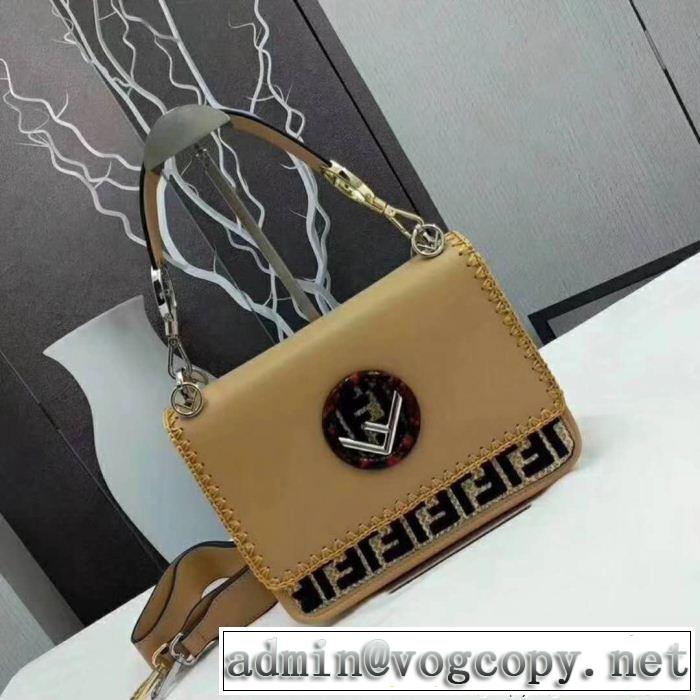 多色可選 2018夏の定番新品到来! 超人気美品 フェンディ FENDI バッグ レディース