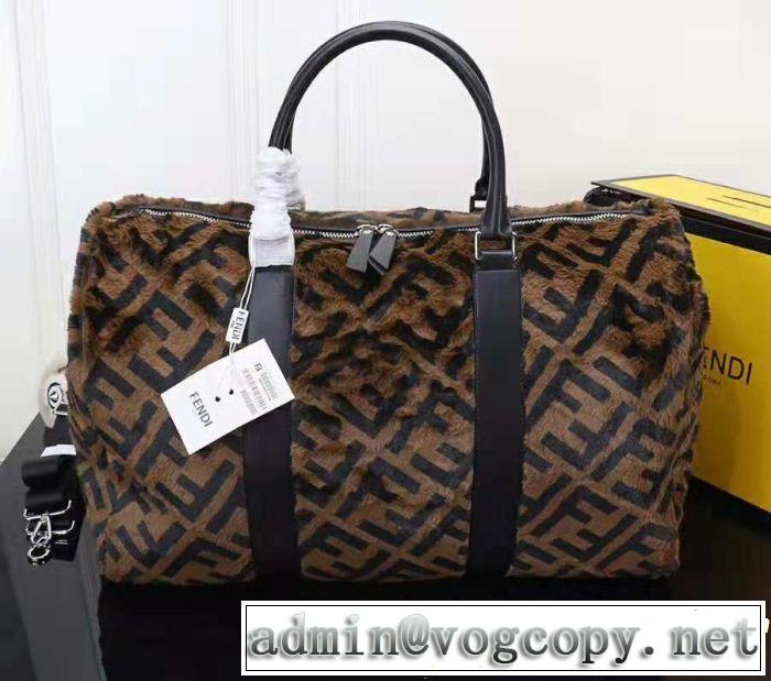  フェンディ FENDI 2018秋冬の定番新品到来! キャリーバッグ  大胆なデザイン 