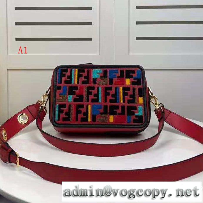  オシャレを満喫できる フェンディ FENDI ショルダーバッグ 3色可選 毎年流行り定番アイテムおすすめ 