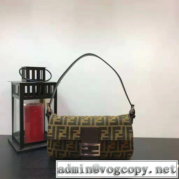  ファッションスタッズ フェンディ稀少*入手困難 FENDI ハンドバッグ 今季爆発的な人気 