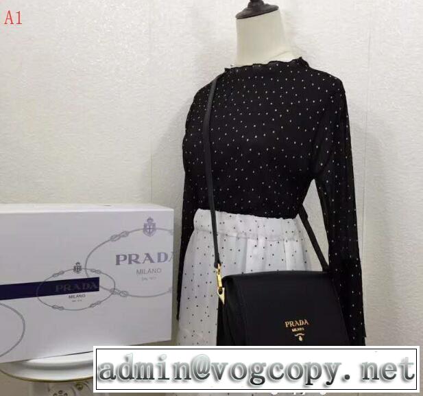  有名人同じアイテム 4色可選 高級感が漂う ショルダーバッグ PRADA プラダ 日本限定素材