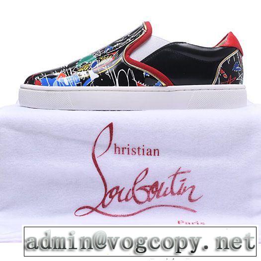 希少性の高いルブタン偽物Christian Louboutin超人気新品スリッポンカジュアルブラックスニーカーレザー採用