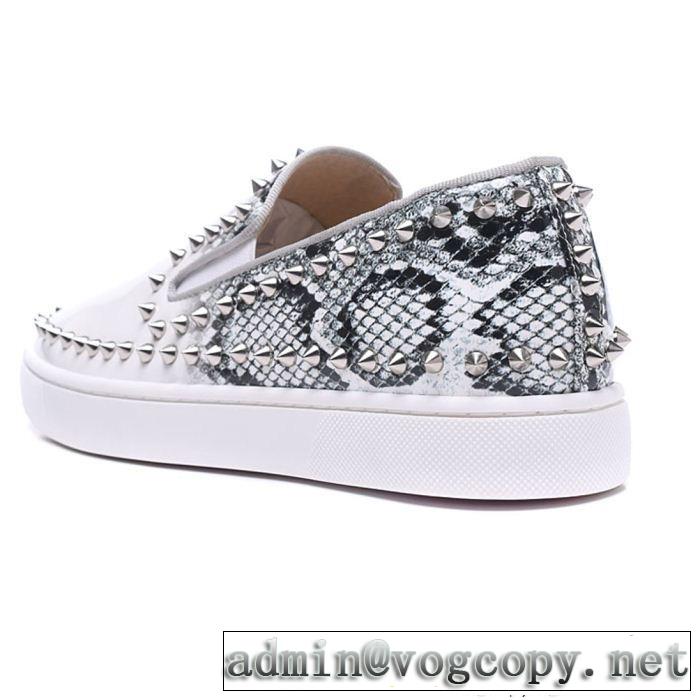 愛用者が多いルブタンコピーPIK BOAT PATENT白Christian Louboutinスリッポンローカットスポーティスニーカースパイク本革
