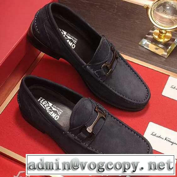 上品でファッション カジュアルシューズ 圧倒的人気新着 FERRAGAMO サルヴァトーレフェラガモ