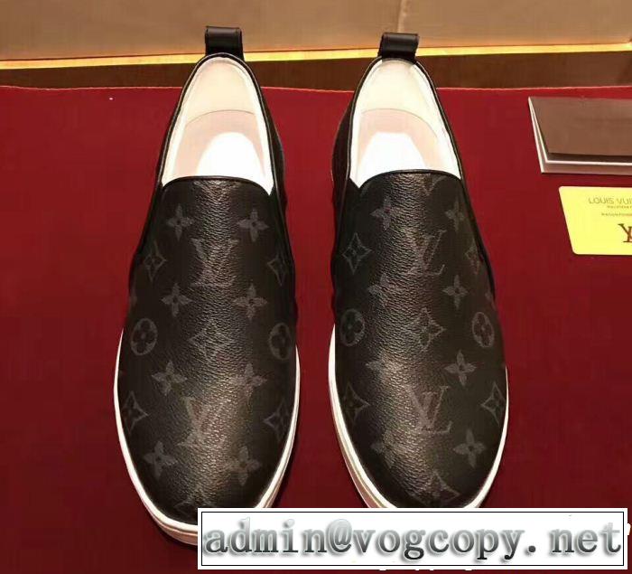 売れ筋 スリップオンルイ ヴィトン LOUIS VUITTON 2色可選ミックス感が溢れる