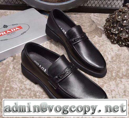 品良く プラダ PRADA 2018夏の定番新品到来! 一味違うデザイン カジュアルシューズ