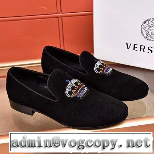 VERSACE カジュアルシューズ人目を引く存在感2018年秋冬入荷 ヴェルサーチ