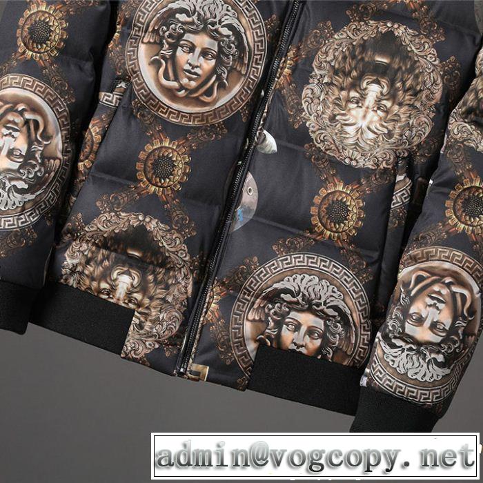 ヴェルサーチ VERSACE ダウンジャケット 今年っぽいトレンド商品 2019新作セール