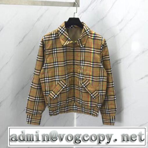  ハーフコート　個性的なモデル　バーバリー BURBERRY  現代的な印象　秋冬大活躍　人目を引く存在感