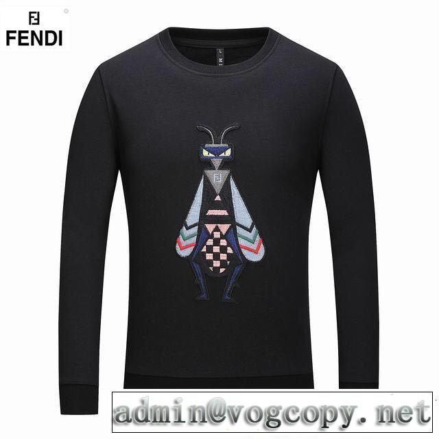  18AW美品フェンディ FENDI 目前の注目ブランドプルオーバーパーカー 暖かな着心地