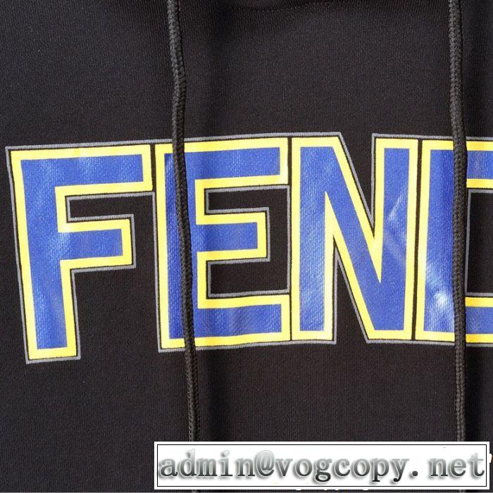 売り切れ続出！激安限定 超人気モデル フェンディ FENDI 秋の定番 2色可選