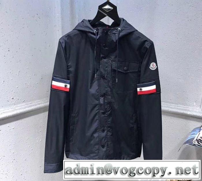 今季注目であるMONCLERコピーモンクレールジャケットメンズフード付きブラックのブルゾンコート