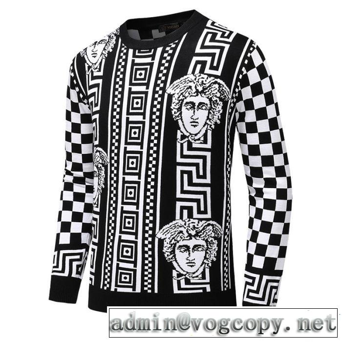 現代的な印象 ヴェルサーチプルオーバー VERSACE 2018【SALE！】人目を引く存在感