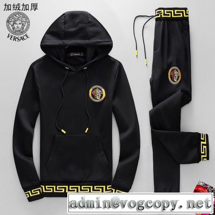 ファッショニスタ愛用 VERSACE ヴェルサーチ 上下セット 目前の注目ブランド 2018年秋冬入荷