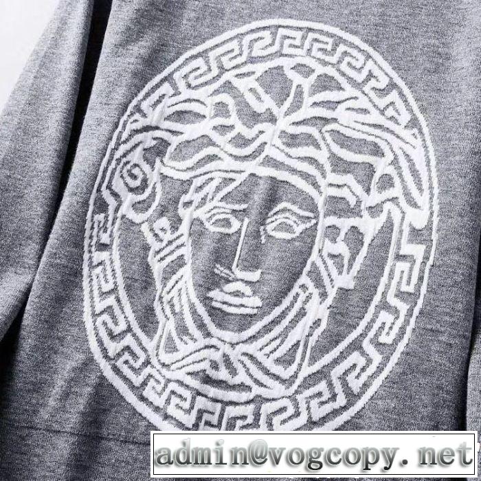 プルオーバー 2色可選 2019年人気の最新作 オシャレデザインが人気 ヴェルサーチ VERSACE