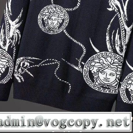2色可選 ヴェルサーチ VERSACE プルオーバー 人気限定値段が安い 雑誌掲載アイテムセール
