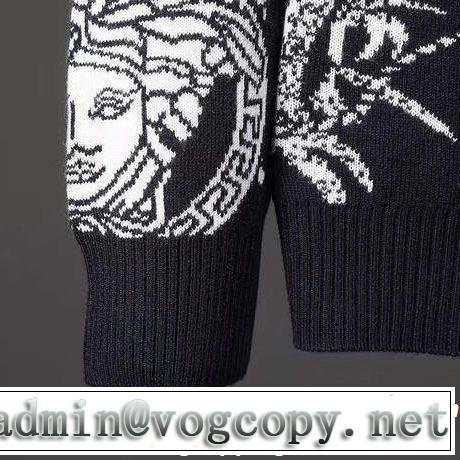 2色可選 ヴェルサーチ VERSACE プルオーバー 人気限定値段が安い 雑誌掲載アイテムセール
