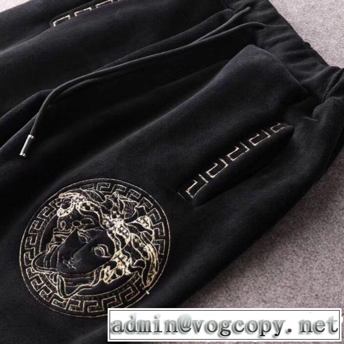 ヴェルサーチ VERSACE 上下セット オススメ新作商品 入手困難!!レア人気アイテム